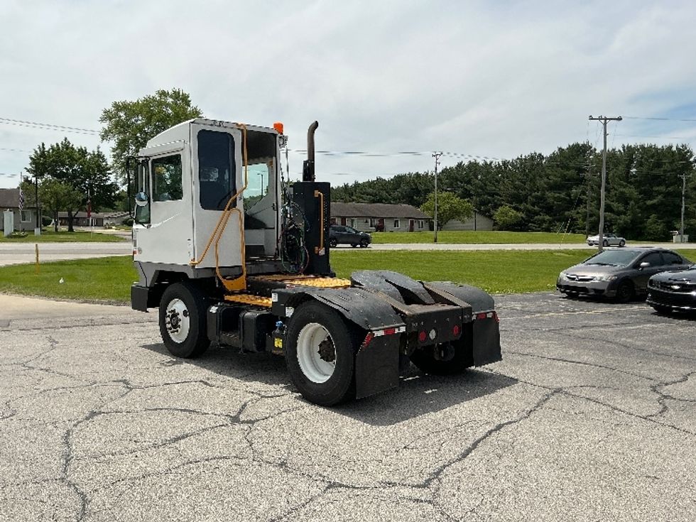 Yard Truck-Heavy Duty Tractors-Ottawa-2019-T2-Elkhart-IN-196,938\n\t\tmiles-$ 59,500 - Image 5