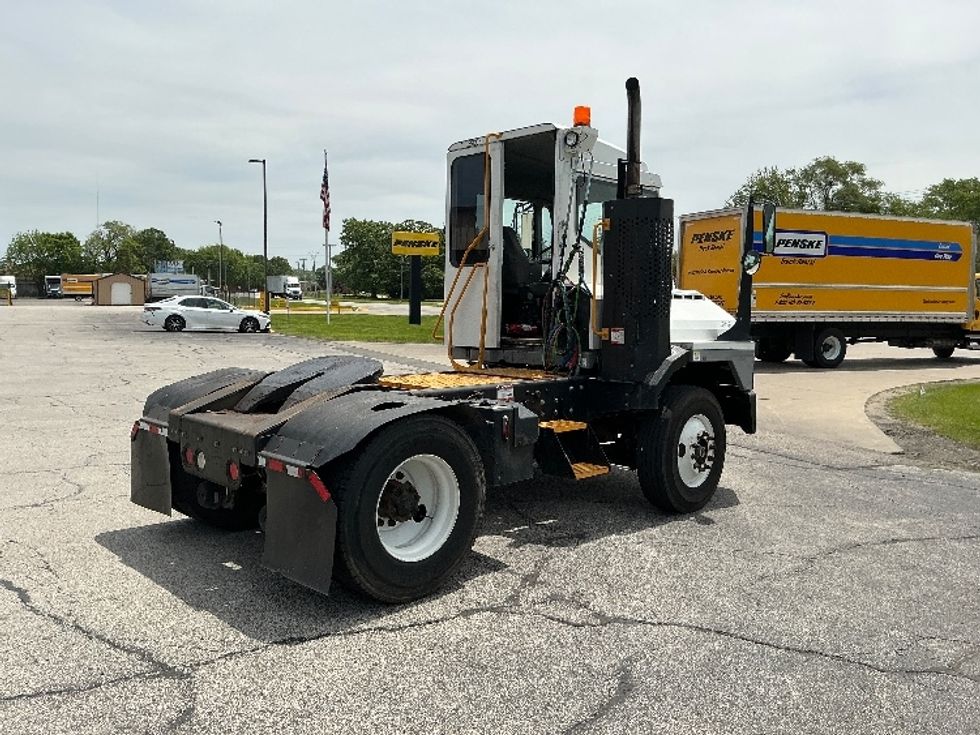 Yard Truck-Heavy Duty Tractors-Ottawa-2019-T2-Elkhart-IN-196,938\n\t\tmiles-$ 59,500 - Image 7