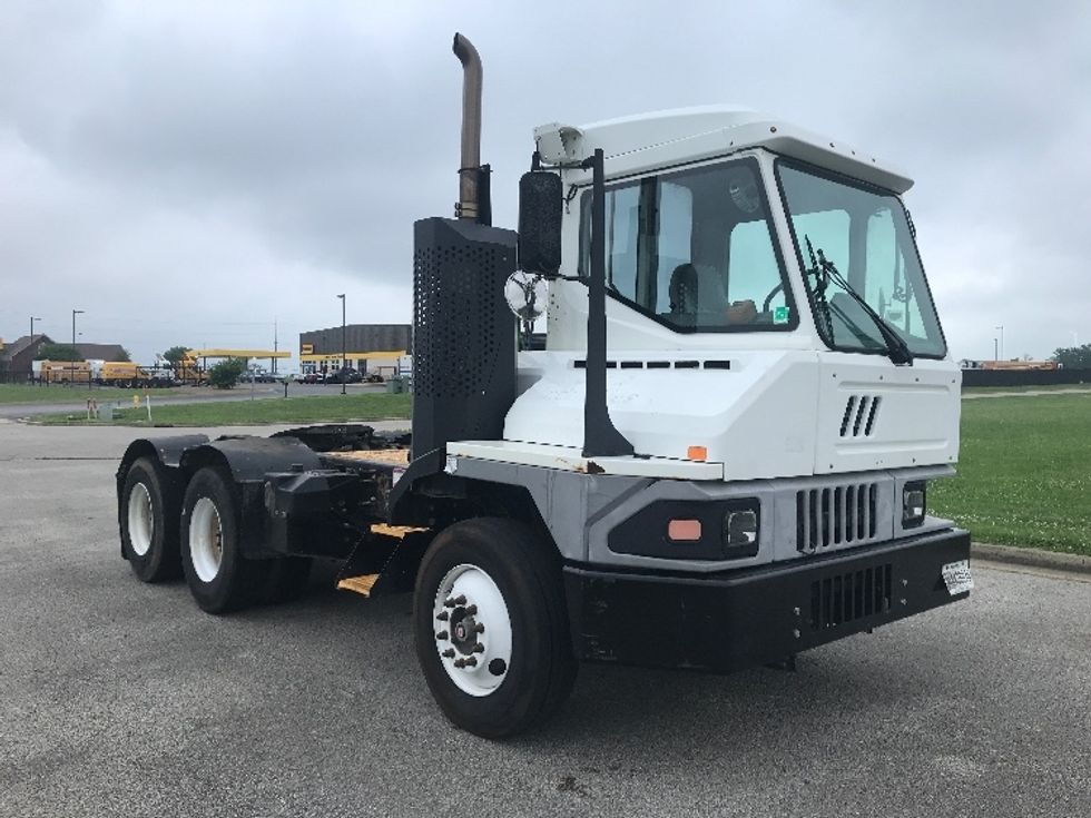 Yard Truck-Heavy Duty Tractors-Ottawa-2019-T2-Evansville-IN-82,310\n\t\tmiles-$ 67,250 - Image 1