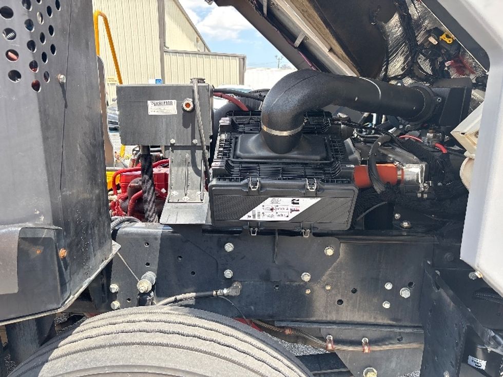 Yard Truck-Heavy Duty Tractors-Ottawa-2019-T2-Forest Park-GA-50,763\n\t\tmiles-$ 61,750 - Image 16