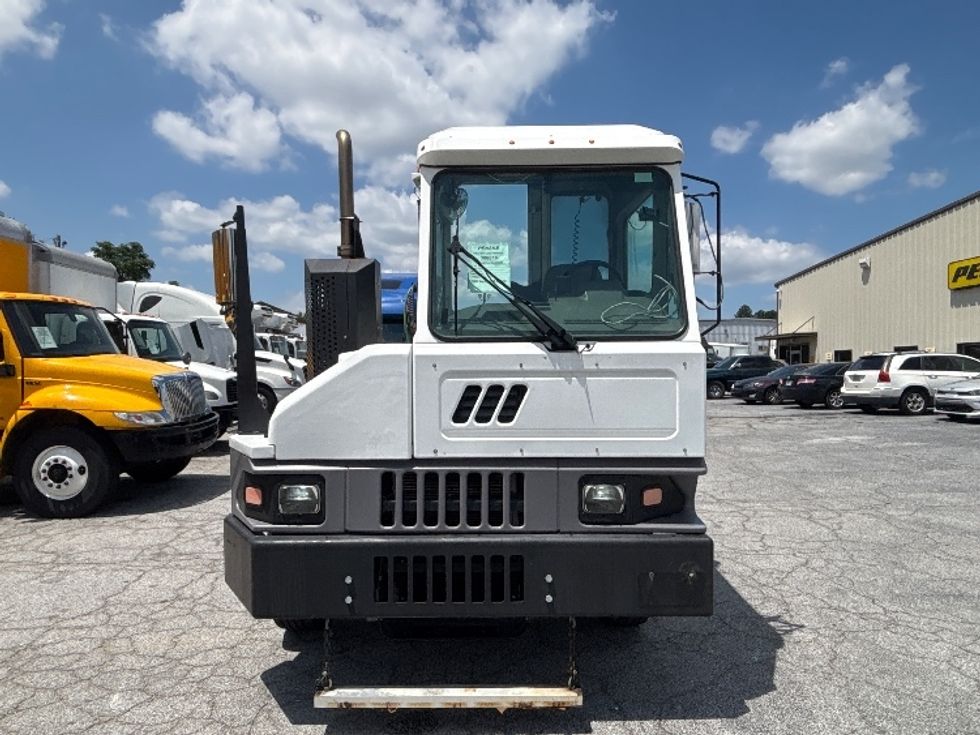 Yard Truck-Heavy Duty Tractors-Ottawa-2019-T2-Forest Park-GA-50,763\n\t\tmiles-$ 61,750 - Image 18
