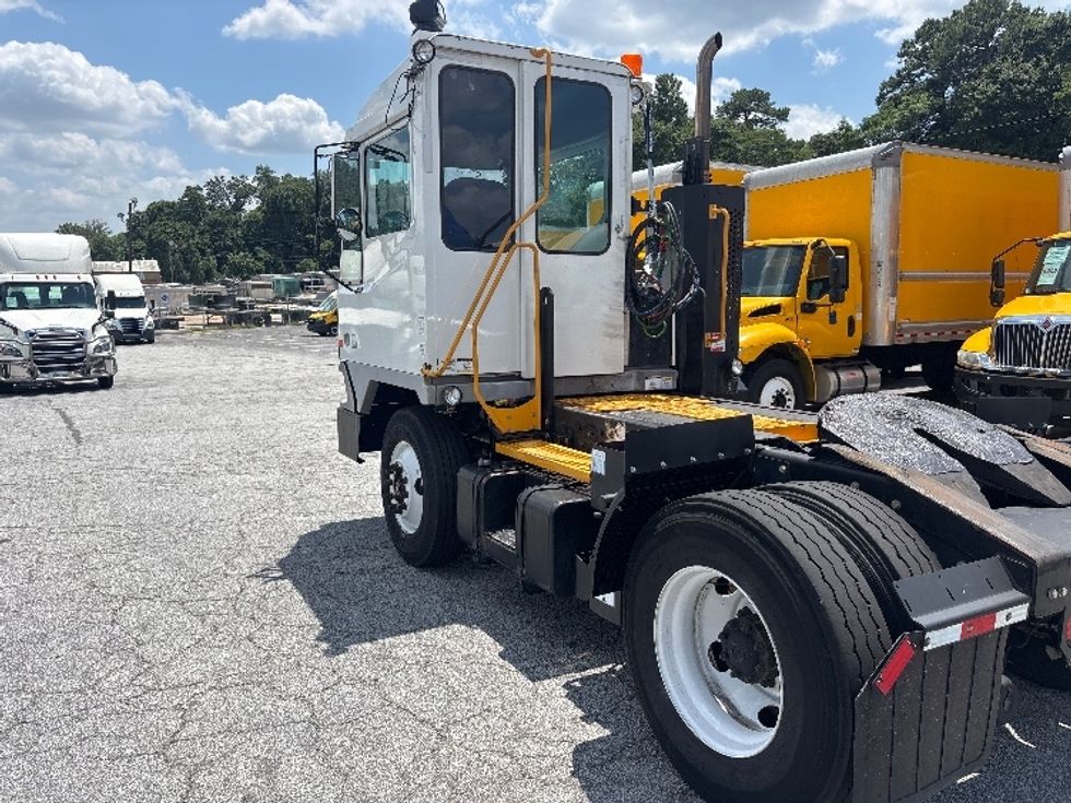 Yard Truck-Heavy Duty Tractors-Ottawa-2019-T2-Forest Park-GA-50,763\n\t\tmiles-$ 61,750 - Image 5