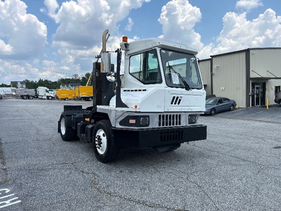 Yard Truck-Heavy Duty Tractors-Ottawa-2019-T2-Forest Park-GA-515,004\n\t\tmiles-$ 57,000 - Image 1