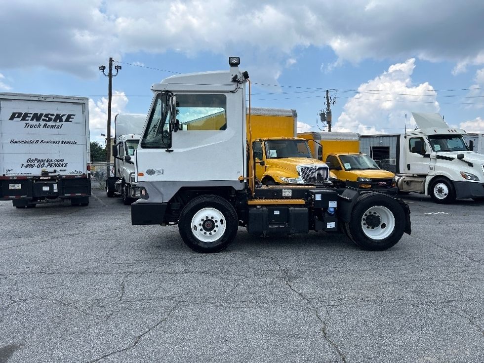 Yard Truck-Heavy Duty Tractors-Ottawa-2019-T2-Forest Park-GA-515,004\n\t\tmiles-$ 57,000 - Image 4