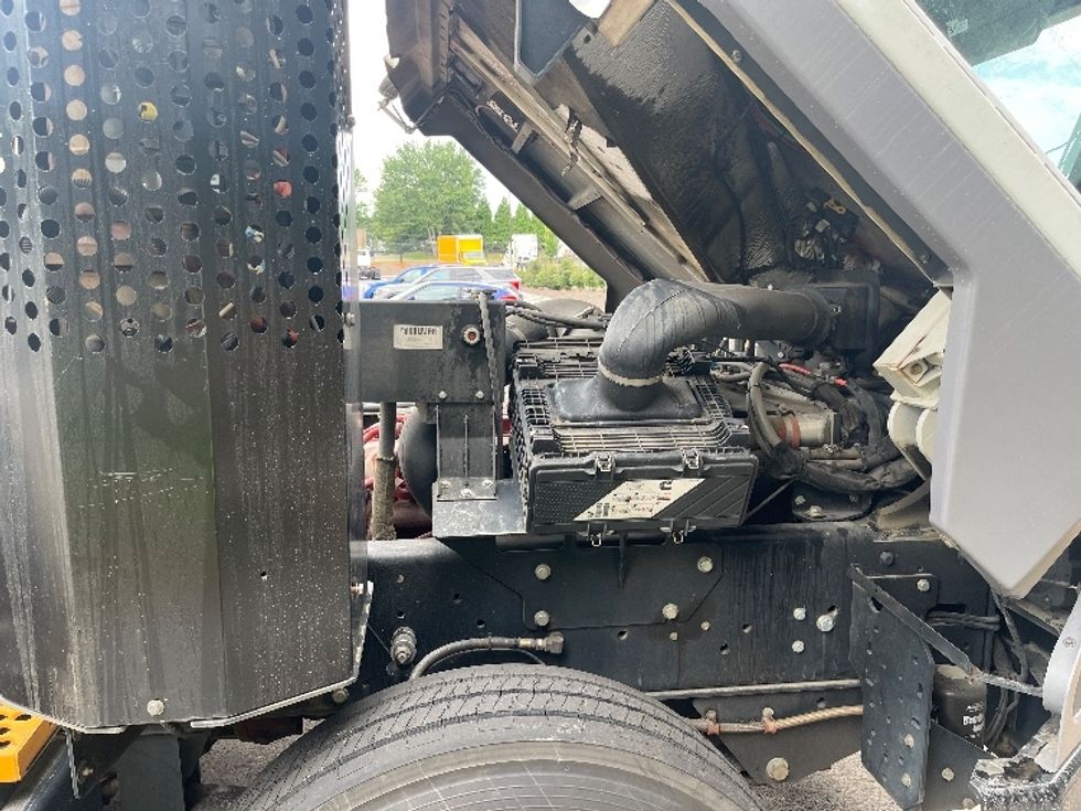 Yard Truck-Heavy Duty Tractors-Ottawa-2019-T2-Forest Park-GA-61,969\n\t\tmiles-$ 56,000 - Image 12