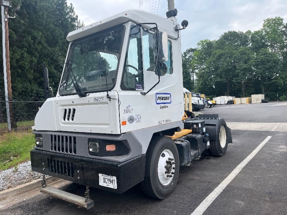 Yard Truck-Heavy Duty Tractors-Ottawa-2019-T2-Forest Park-GA-61,969\n\t\tmiles-$ 56,000 - Image 3
