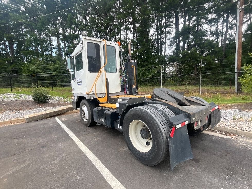 Yard Truck-Heavy Duty Tractors-Ottawa-2019-T2-Forest Park-GA-61,969\n\t\tmiles-$ 56,000 - Image 5