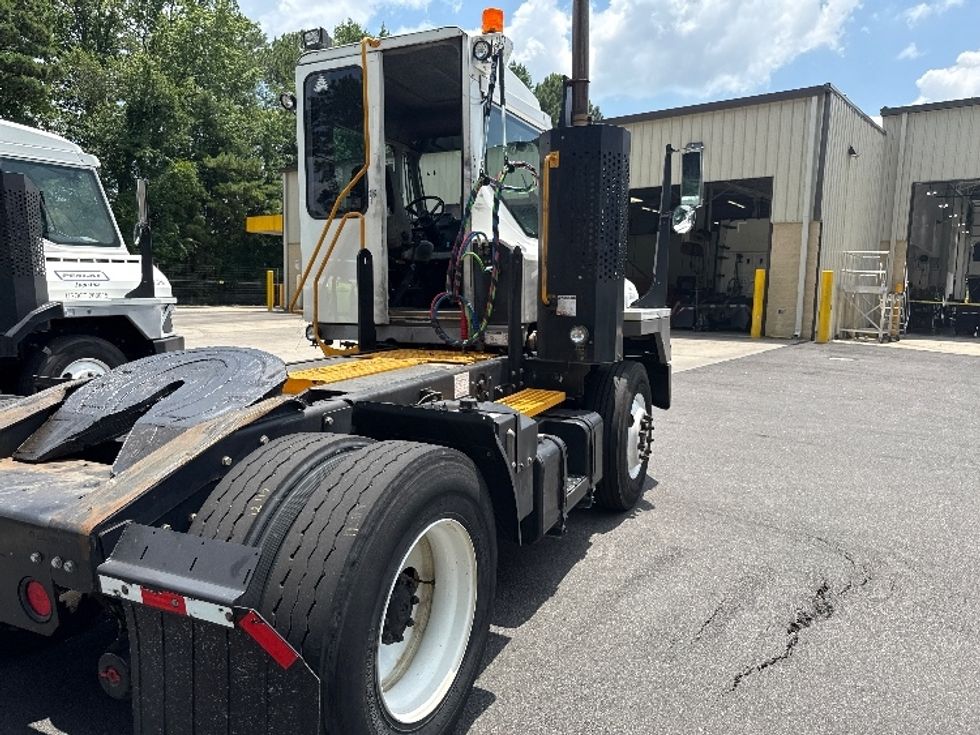 Yard Truck-Heavy Duty Tractors-Ottawa-2019-T2-Forest Park-GA-71,767\n\t\tmiles-$ 52,250 - Image 17