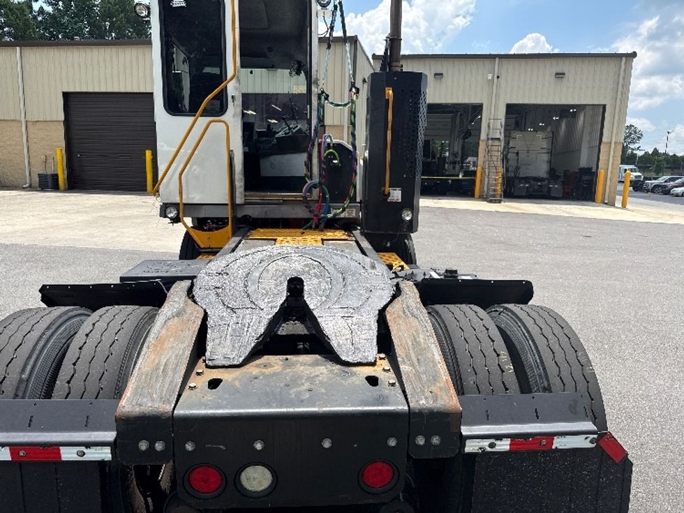 Yard Truck-Heavy Duty Tractors-Ottawa-2019-T2-Forest Park-GA-71,767\n\t\tmiles-$ 52,250 - Image 6