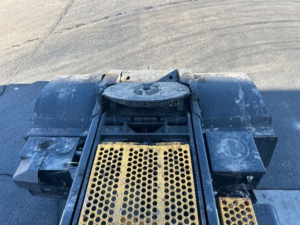 Yard Truck-Heavy Duty Tractors-Ottawa-2019-T2-Greeley-CO-127,171\n\t\tmiles-$ 66,000 - Image 12