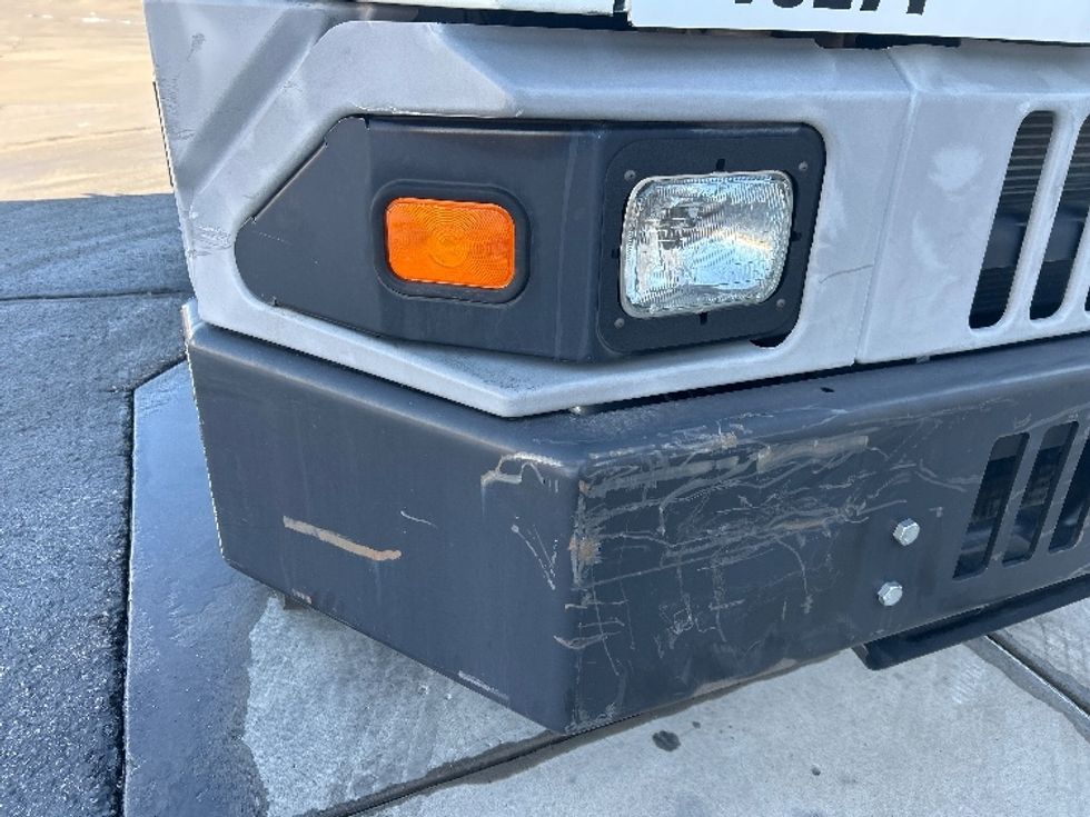 Yard Truck-Heavy Duty Tractors-Ottawa-2019-T2-Greeley-CO-127,171\n\t\tmiles-$ 66,000 - Image 14