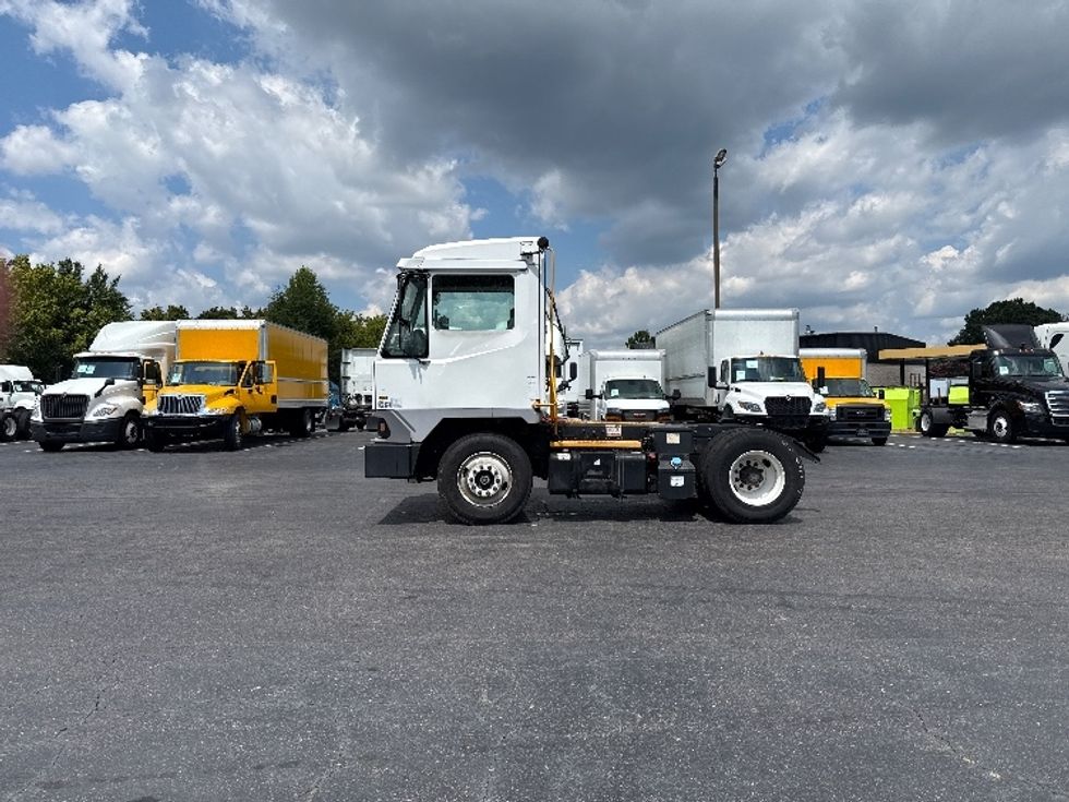Yard Truck-Heavy Duty Tractors-Ottawa-2019-T2-Greensboro-NC-22,652\n\t\tmiles-$ 56,500 - Image 4