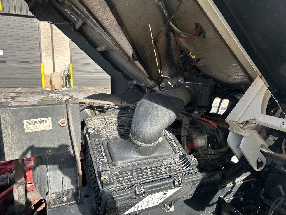 Yard Truck-Heavy Duty Tractors-Ottawa-2019-T2-Jessup-PA-46,129\n\t\tmiles-$ 58,500 - Image 12