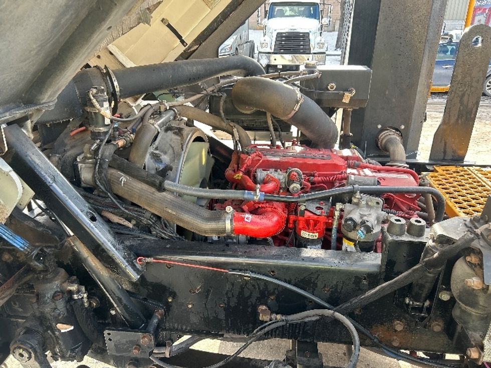 Yard Truck-Heavy Duty Tractors-Ottawa-2019-T2-Jessup-PA-46,129\n\t\tmiles-$ 58,500 - Image 13