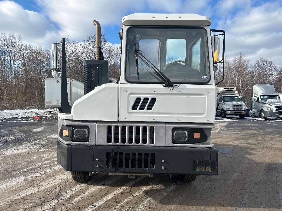 Yard Truck-Heavy Duty Tractors-Ottawa-2019-T2-Jessup-PA-46,129\n\t\tmiles-$ 58,500 - Image 2