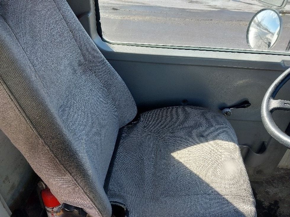 Yard Truck-Heavy Duty Tractors-Ottawa-2019-T2-Kansas City-MO-54,897\n\t\tmiles-$ 66,750 - Image 11