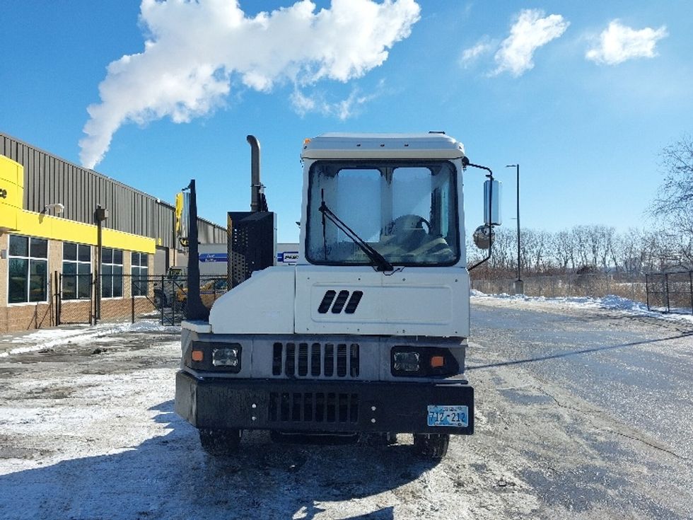 Yard Truck-Heavy Duty Tractors-Ottawa-2019-T2-Kansas City-MO-54,897\n\t\tmiles-$ 66,750 - Image 2