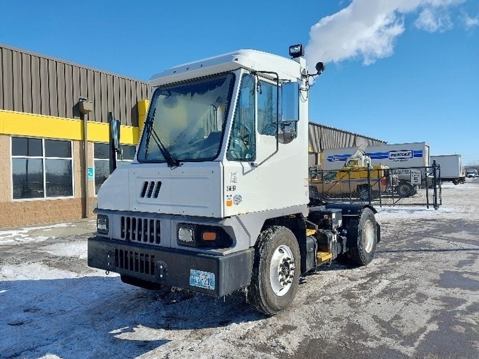 Yard Truck-Heavy Duty Tractors-Ottawa-2019-T2-Kansas City-MO-54,897\n\t\tmiles-$ 66,750 - Image 3
