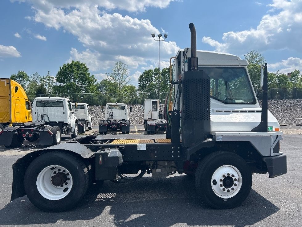Yard Truck-Heavy Duty Tractors-Ottawa-2019-T2-Nashville (Mount Juliet)-TN-30,667\n\t\tmiles-$ 63,750 - Image 8