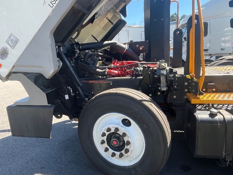 Yard Truck-Heavy Duty Tractors-Ottawa-2019-T2-Newnan-GA-72,075\n\t\tmiles-$ 62,000 - Image 11