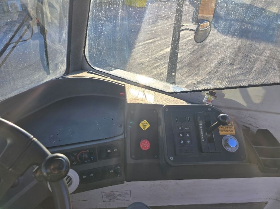 Yard Truck-Heavy Duty Tractors-Ottawa-2019-T2-Norwalk-OH-54,356\n\t\tmiles-$ 70,750 - Image 10