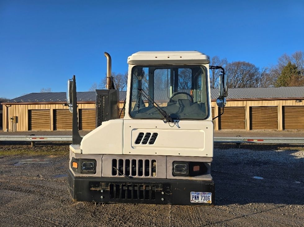 Yard Truck-Heavy Duty Tractors-Ottawa-2019-T2-Norwalk-OH-54,356\n\t\tmiles-$ 70,750 - Image 2