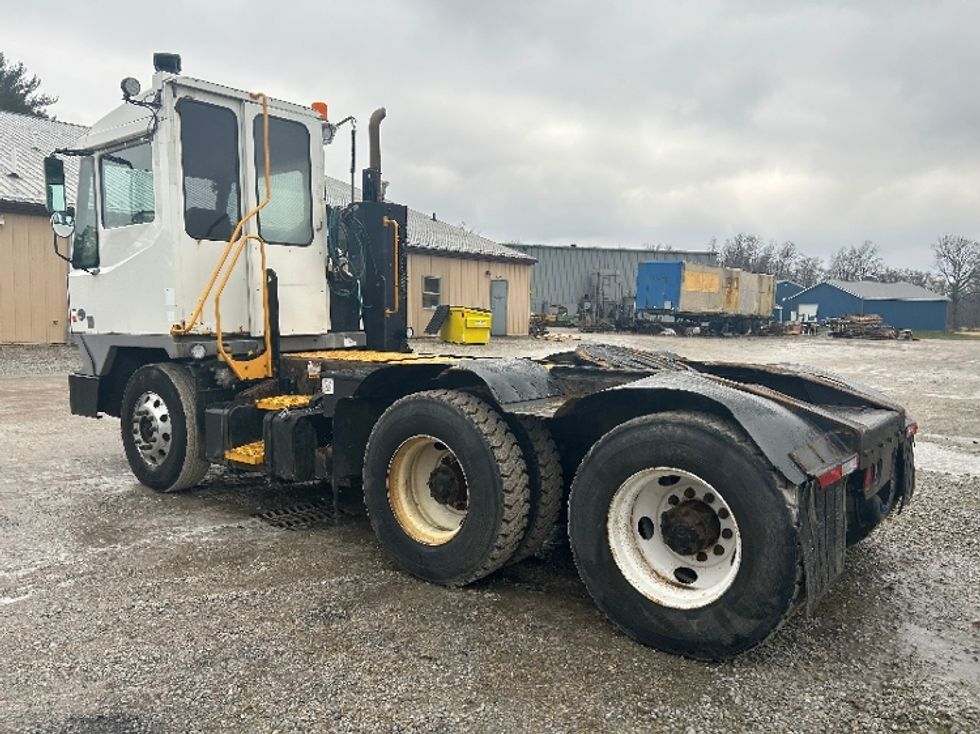 Yard Truck-Heavy Duty Tractors-Ottawa-2019-T2-Norwalk-OH-54,356\n\t\tmiles-$ 70,750 - Image 5