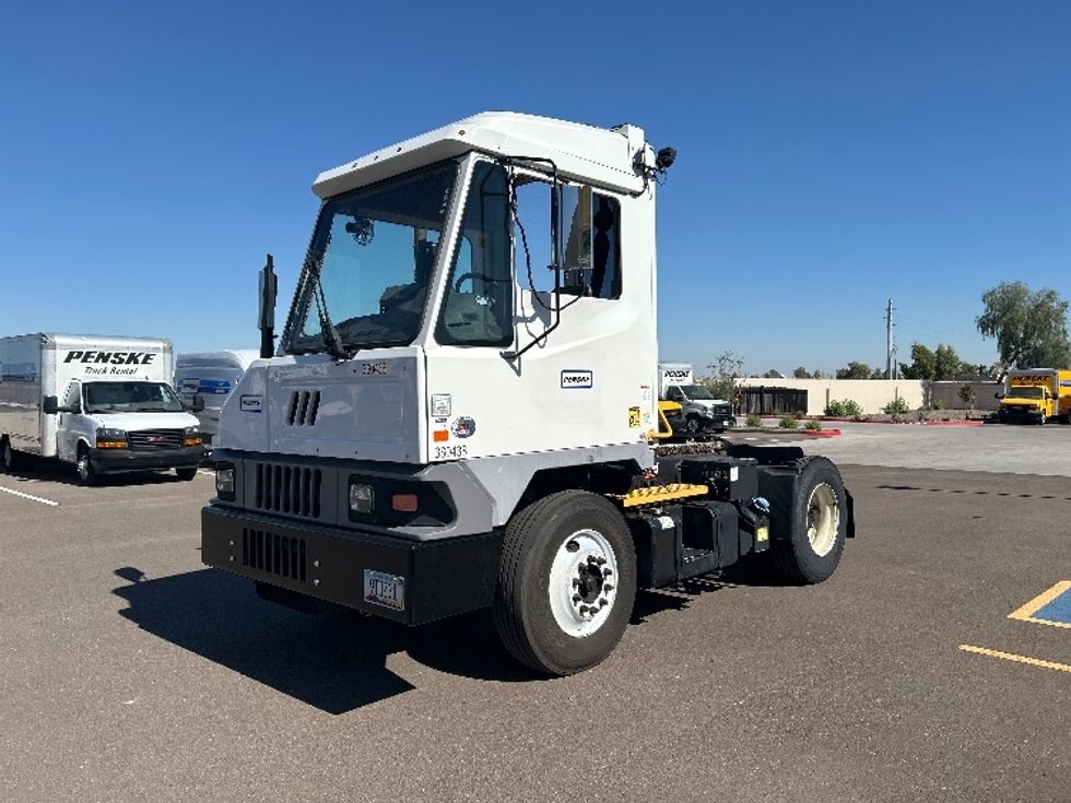 Yard Truck-Heavy Duty Tractors-Ottawa-2019-T2-Phoenix-AZ-233,972\n\t\tmiles-$ 63,250 - Image 3