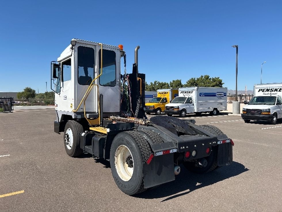 Yard Truck-Heavy Duty Tractors-Ottawa-2019-T2-Phoenix-AZ-233,972\n\t\tmiles-$ 63,250 - Image 5