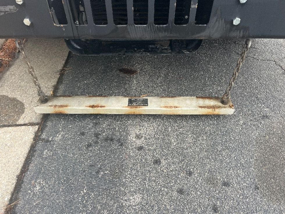 Yard Truck-Heavy Duty Tractors-Ottawa-2019-T2-Salem-VA-67,567\n\t\tmiles-$ 61,000 - Image 18