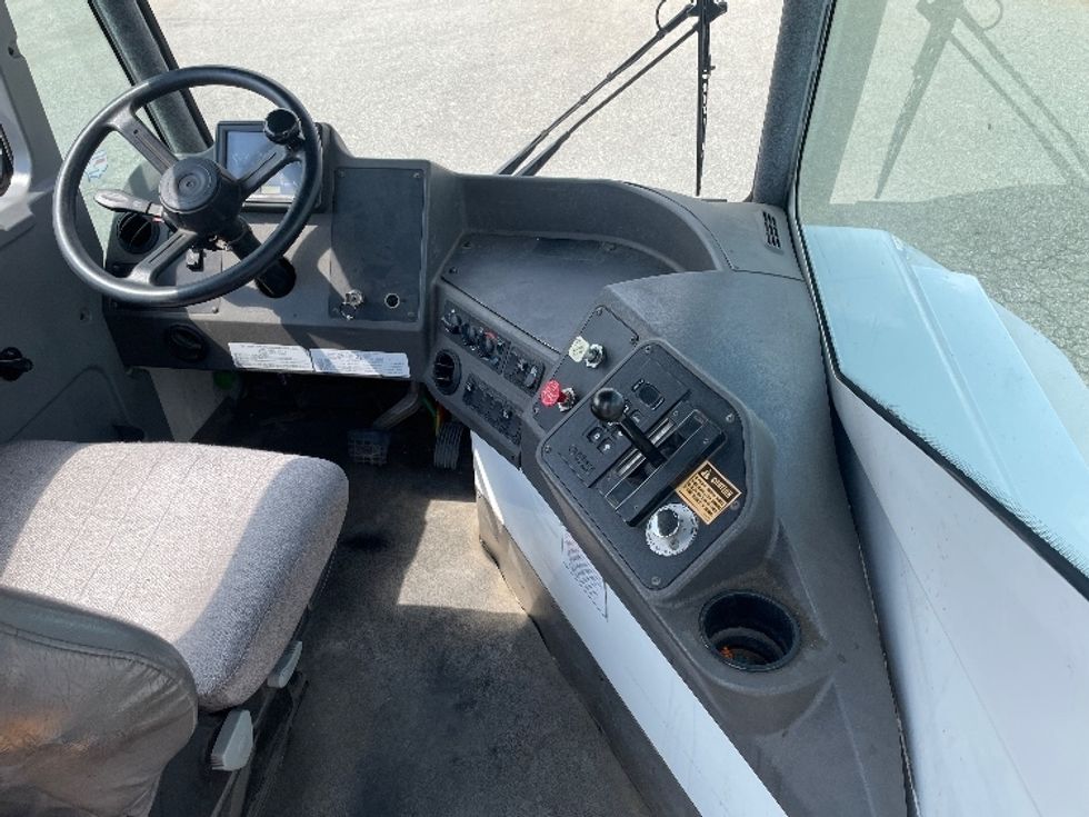 Yard Truck-Heavy Duty Tractors-Ottawa-2019-T2-South Boston-VA-27,136\n\t\tmiles-$ 54,000 - Image 13