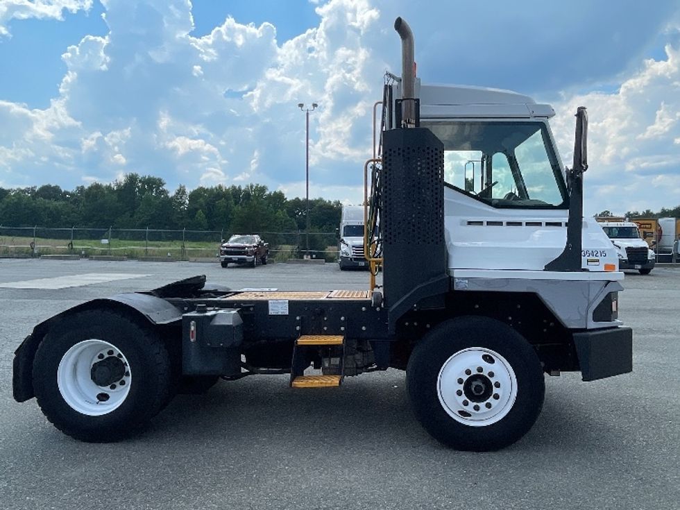 Yard Truck-Heavy Duty Tractors-Ottawa-2019-T2-South Boston-VA-27,136\n\t\tmiles-$ 54,000 - Image 8
