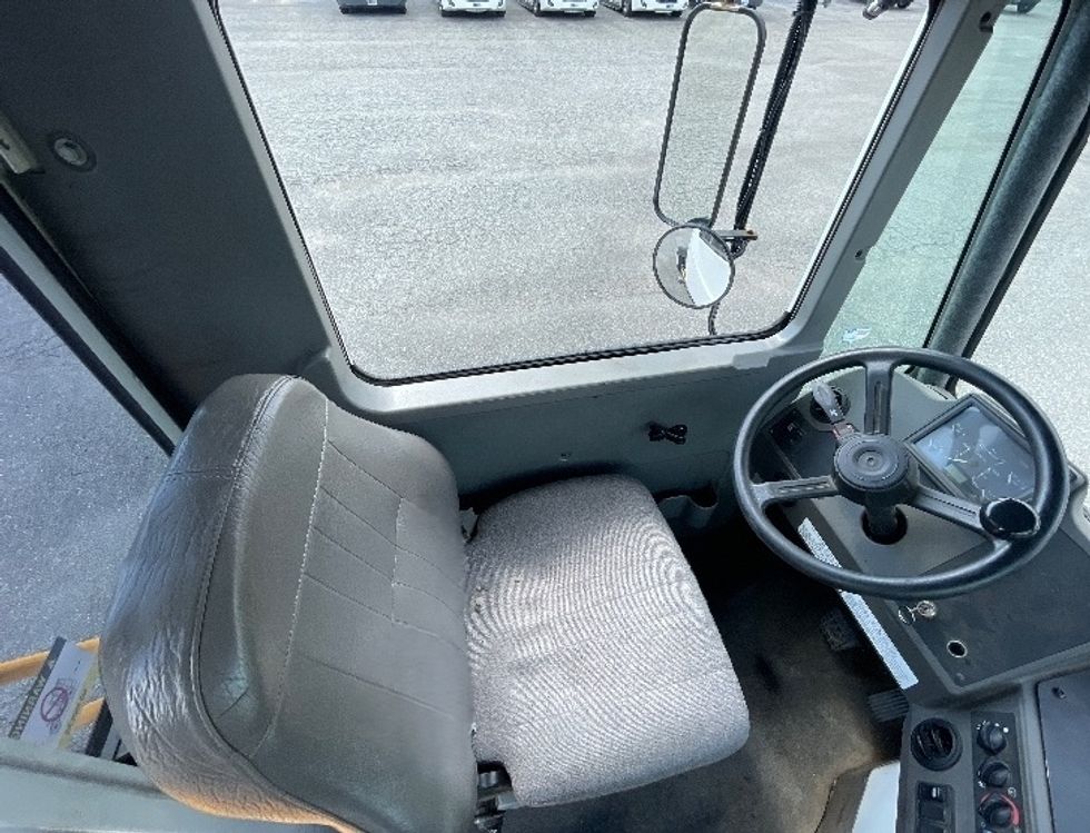 Yard Truck-Heavy Duty Tractors-Ottawa-2019-T2-South Boston-VA-27,136\n\t\tmiles-$ 54,000 - Image 9