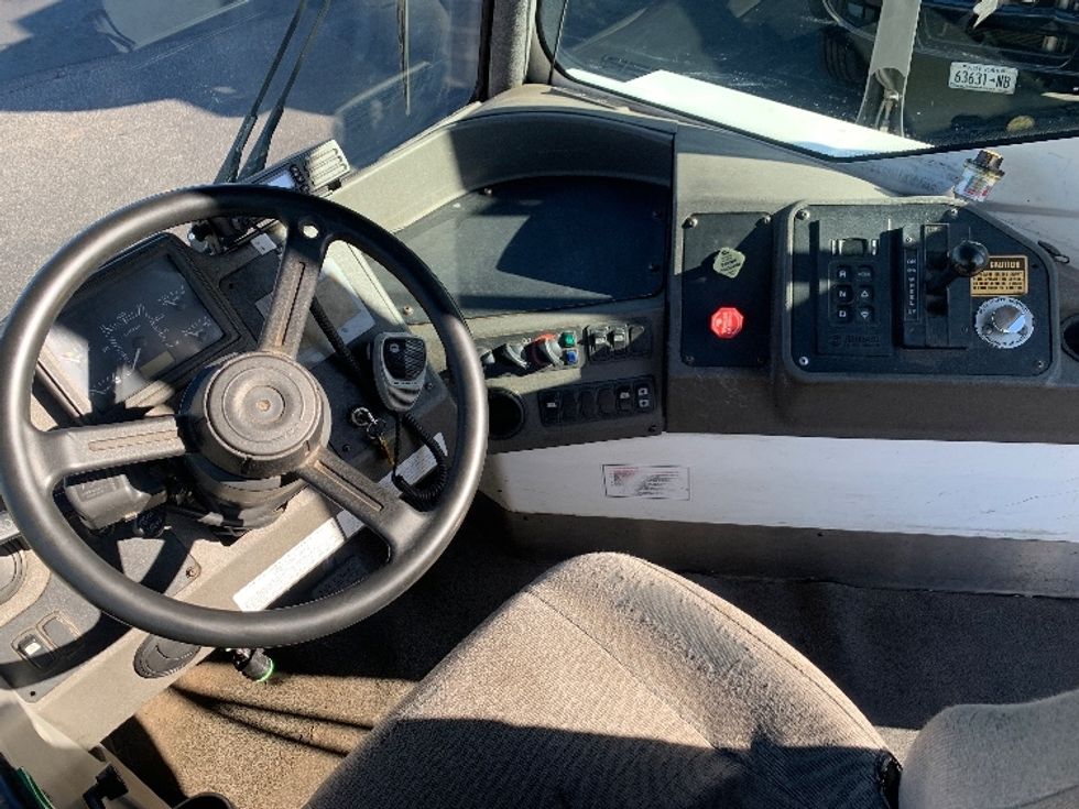 Yard Truck-Heavy Duty Tractors-Ottawa-2019-T2-Spartanburg-SC-288,070\n\t\tmiles-$ 63,500 - Image 12