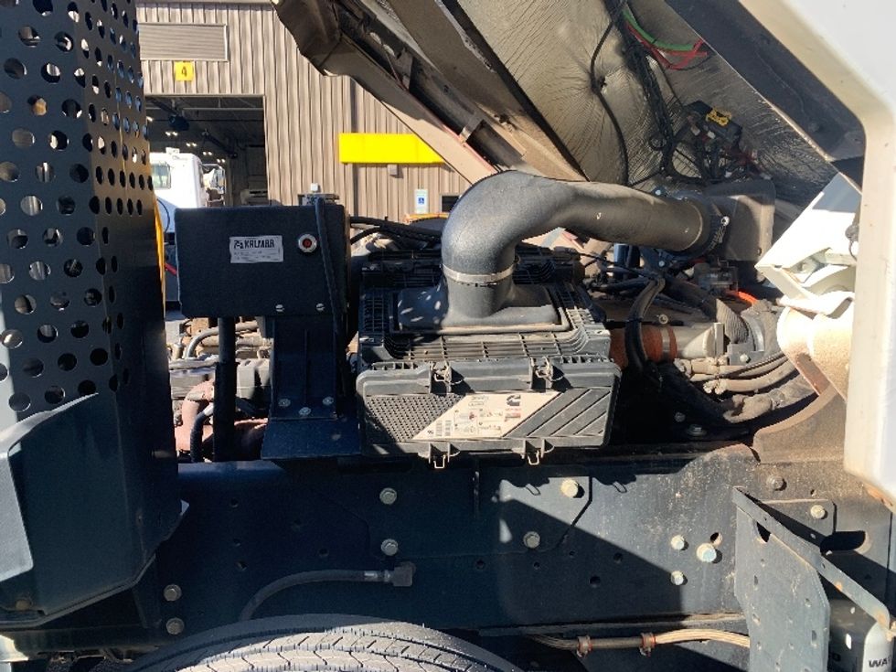 Yard Truck-Heavy Duty Tractors-Ottawa-2019-T2-Spartanburg-SC-288,070\n\t\tmiles-$ 63,500 - Image 13