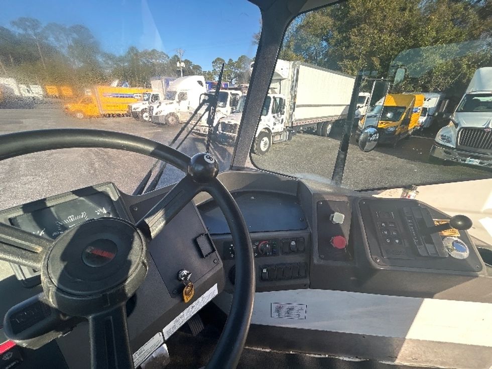 Yard Truck-Heavy Duty Tractors-Ottawa-2019-T2-Tallahassee-FL-166,359\n\t\tmiles-$ 66,250 - Image 12