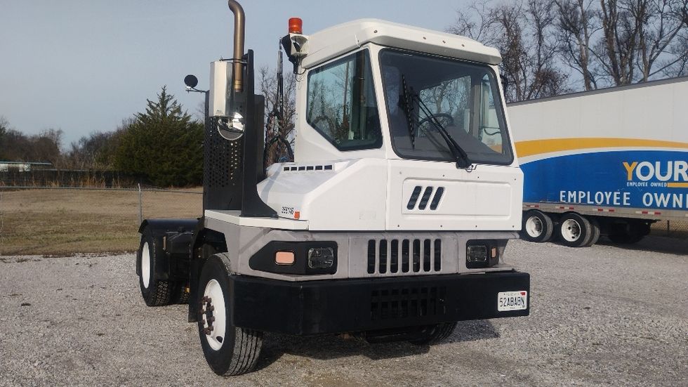 Yard Truck-Heavy Duty Tractors-Ottawa-2019-T2-Tuscumbia-AL-39,185\n\t\tmiles-$ 66,750 - Image 1