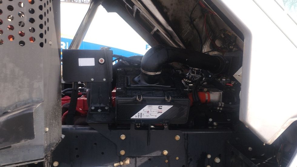 Yard Truck-Heavy Duty Tractors-Ottawa-2019-T2-Tuscumbia-AL-39,185\n\t\tmiles-$ 66,750 - Image 11