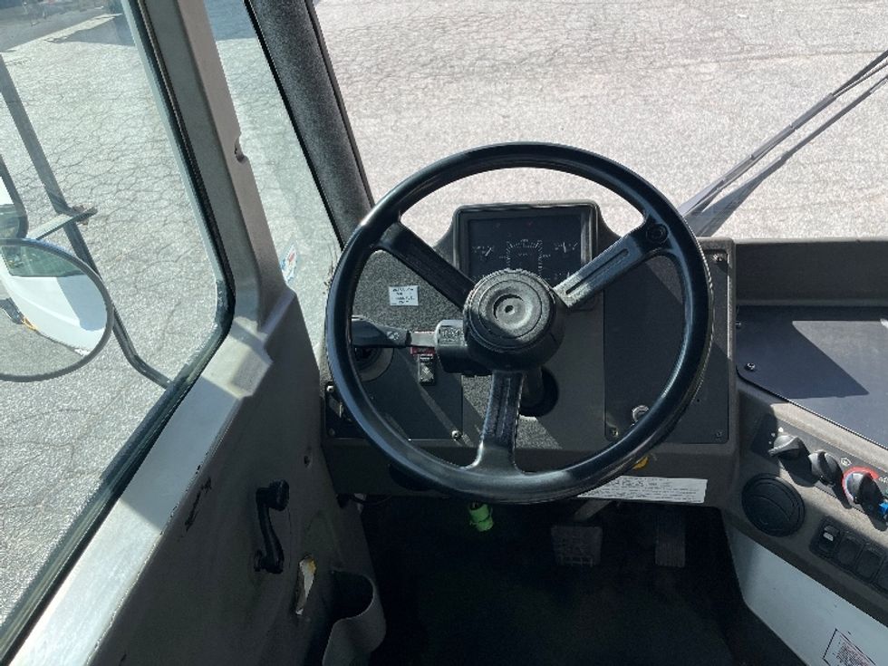 Yard Truck-Heavy Duty Tractors-Ottawa-2019-T2-West Columbia-SC-47,921\n\t\tmiles-$ 67,250 - Image 10