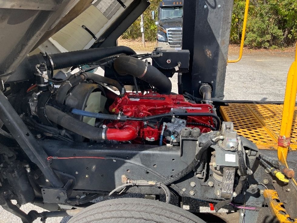 Yard Truck-Heavy Duty Tractors-Ottawa-2019-T2-West Columbia-SC-47,921\n\t\tmiles-$ 67,250 - Image 16