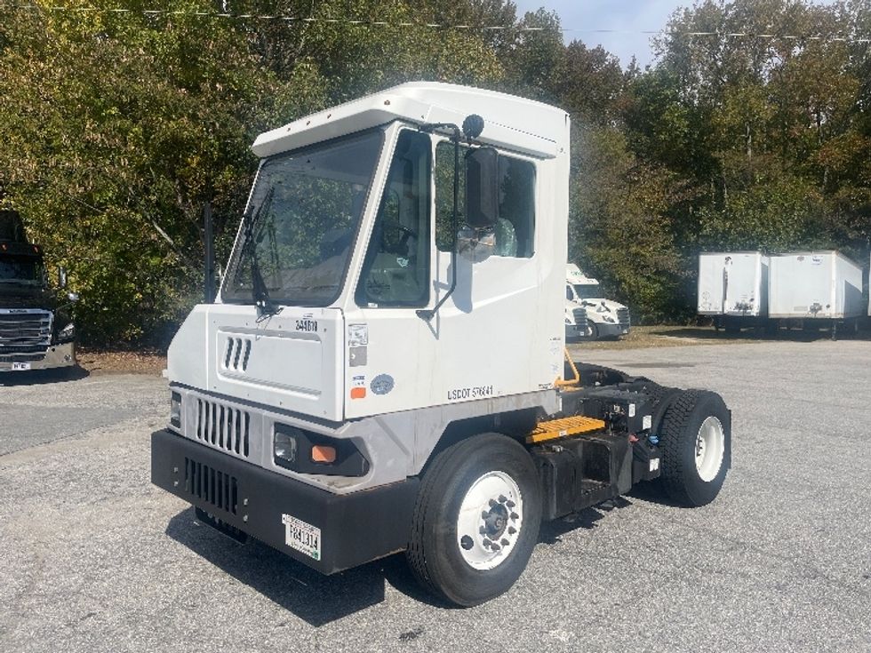 Yard Truck-Heavy Duty Tractors-Ottawa-2019-T2-West Columbia-SC-47,921\n\t\tmiles-$ 67,250 - Image 3