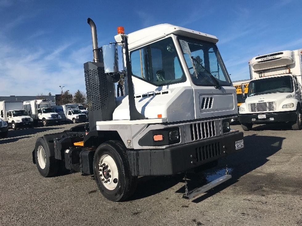 Yard Truck-Heavy Duty Tractors-Ottawa-2019-T2-West Sacramento-CA-35,799\n\t\tmiles-$ 69,250 - Image 1
