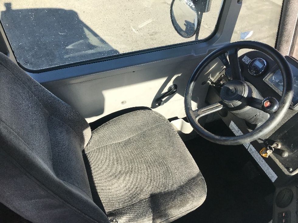 Yard Truck-Heavy Duty Tractors-Ottawa-2019-T2-West Sacramento-CA-35,799\n\t\tmiles-$ 69,250 - Image 10