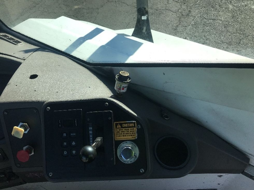 Yard Truck-Heavy Duty Tractors-Ottawa-2019-T2-West Sacramento-CA-35,799\n\t\tmiles-$ 69,250 - Image 13