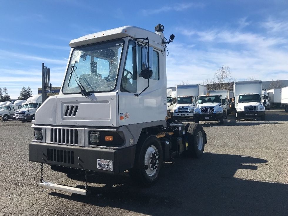 Yard Truck-Heavy Duty Tractors-Ottawa-2019-T2-West Sacramento-CA-35,799\n\t\tmiles-$ 69,250 - Image 3