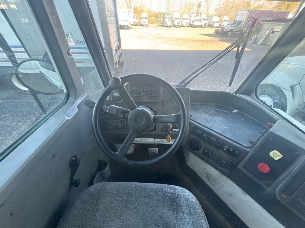 Yard Truck-Heavy Duty Tractors-Ottawa-2019-T2-Wixom-MI-45,626\n\t\tmiles-$ 61,000 - Image 11