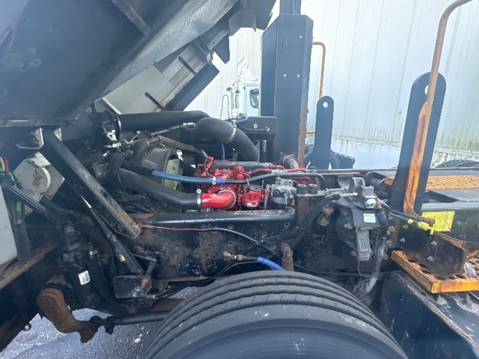 Yard Truck-Heavy Duty Tractors-Ottawa-2019-T2-Wixom-MI-45,626\n\t\tmiles-$ 61,000 - Image 16