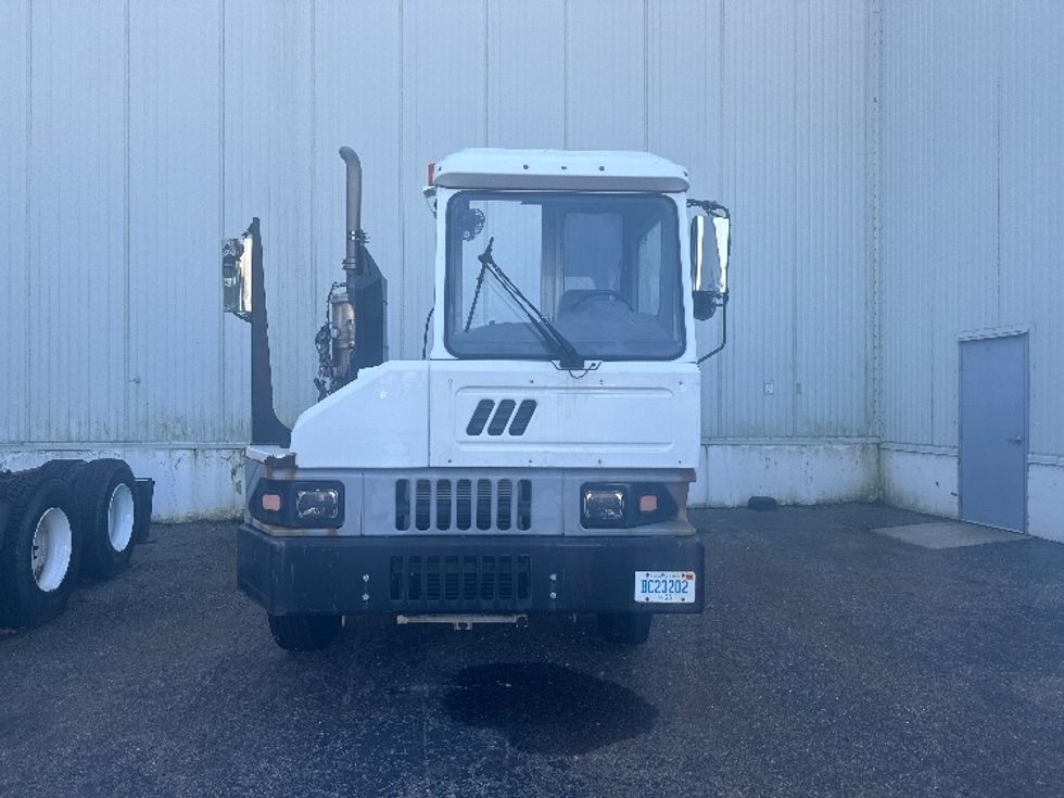 Yard Truck-Heavy Duty Tractors-Ottawa-2019-T2-Wixom-MI-45,626\n\t\tmiles-$ 61,000 - Image 2