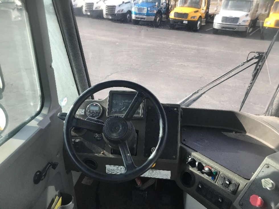 Yard Truck-Heavy Duty Tractors-Ottawa-2019-T2-York-PA-8,151\n\t\tmiles-$ 63,000 - Image 11