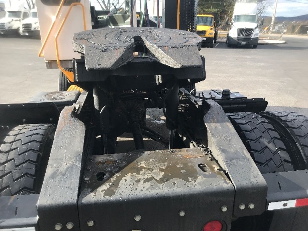 Yard Truck-Heavy Duty Tractors-Ottawa-2019-T2-York-PA-8,151\n\t\tmiles-$ 63,000 - Image 6